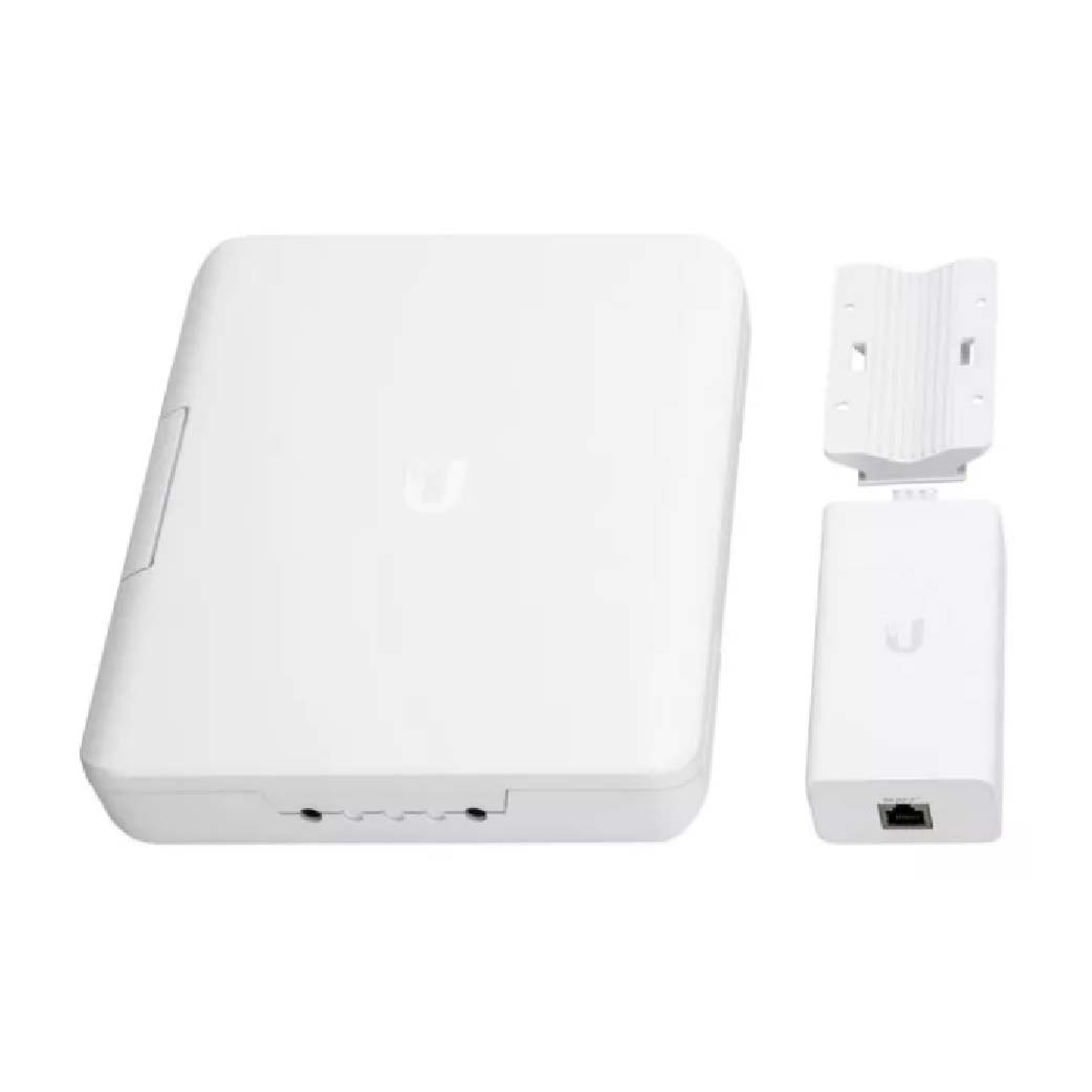 Ubiquiti UniFi Flex Switch 5 Port Gigabit 1PoE In 4PoE Out | USW-Flex